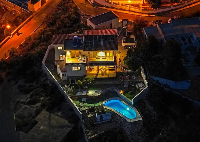 Villa Infinity I Sea Views I Saltwater Pool I Jacuzzi I Bbq